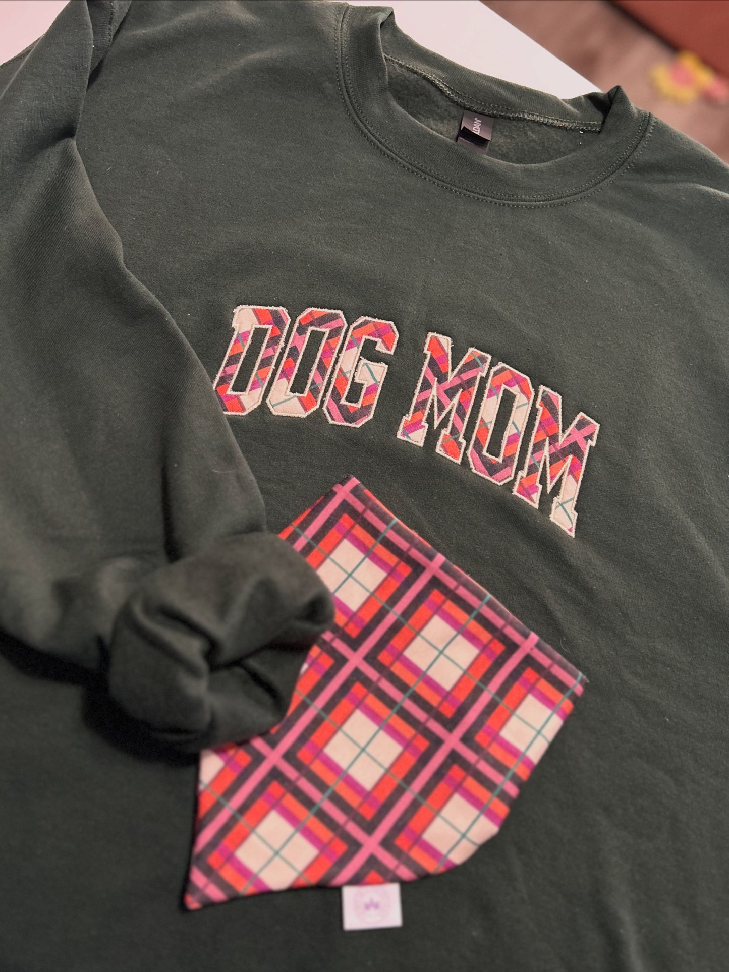 Dog Mom Crewneck - Plaid